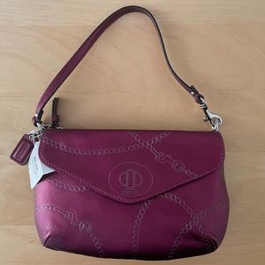 NWT Coach Jewel Large Wristlet in Magenta
